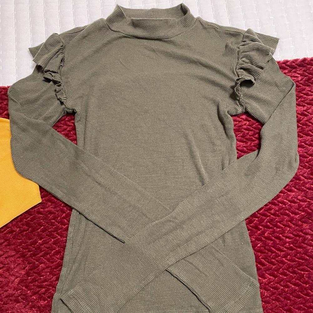 Aeropostale Turtleneck